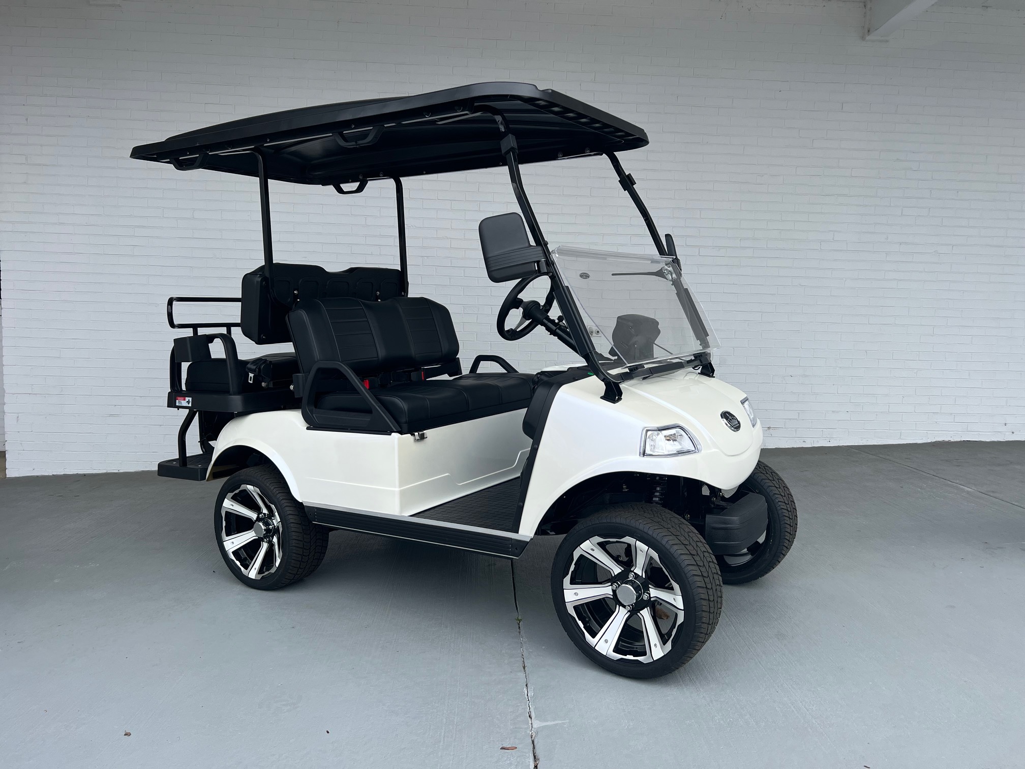 White Evolution Classic 4 Plus Golf Cart